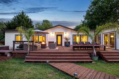 Gorgeous Cabin with Hot-tub in Monte Rio, California - glamping.directory