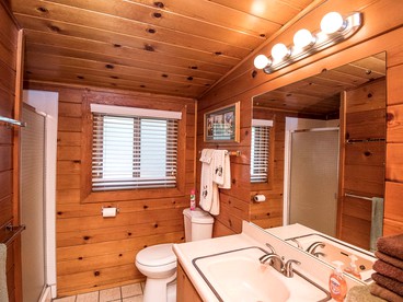 Cozy Riverside Cabin Rental with Easy Access to Chilnualna Falls in California - Wawona, California - glamping.directory