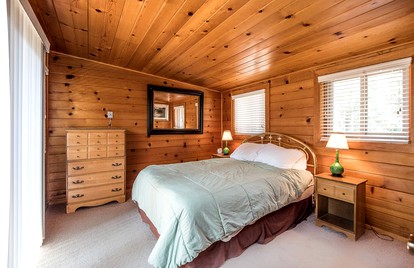 Cozy Riverside Cabin Rental with Easy Access to Chilnualna Falls in California - Wawona, California - glamping.directory