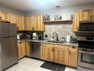 Spacious Luxury Villa Retreat with Jetted Tub, Fireplaces, Balconies, and Smart TV in North Utica, Illinois - North Utica, Illinois - glamping.directory