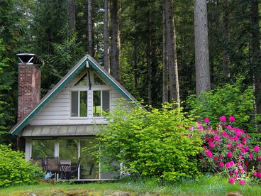 Riverside Cabin Camping Rental in the Central Cascades - glamping.directory