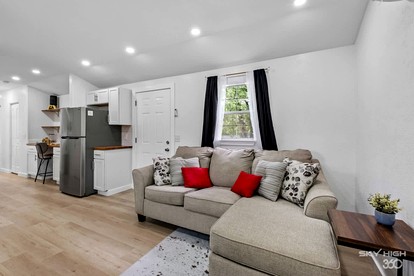 Stylish Tiny Home with Open Concept near Downtown Decatur and Bentonville, Arkansas - Decatur, Arkansas - glamping.directory