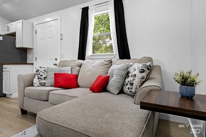 Stylish Tiny Home with Open Concept near Downtown Decatur and Bentonville, Arkansas - Decatur, Arkansas - glamping.directory