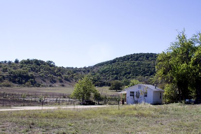 Rustic Vacation Rental with Fire Pit in Bandera County, Texas - Medina, Texas - glamping.directory