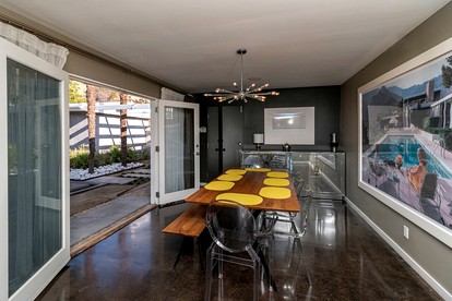 Chic Villa with Outdoor Pool, Spa and Views in California - Glendale, California - glamping.directory