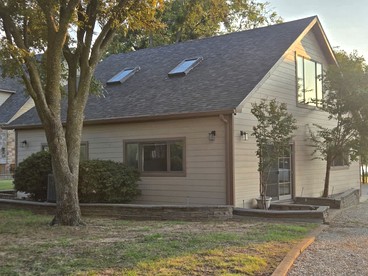 Lakeview Game Loft Retreat with Private Beach Access near Little Elm Beach, Little Elm, Texas - Little Elm, Texas - glamping.directory