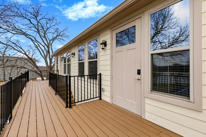 Lakeview Game Loft Retreat with Private Beach Access near Little Elm Beach, Little Elm, Texas - glamping.directory
