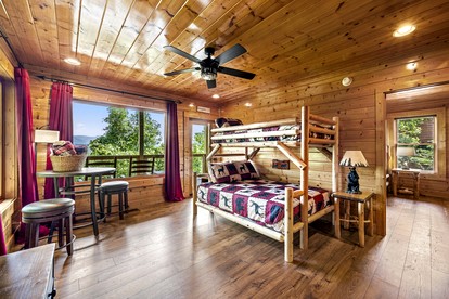 Luxurious Rustic Cabin with Jacuzzi and Mountain Views in Tennessee - Sevierville, Tennessee - glamping.directory