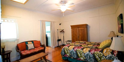 Charming Suite Rental with Complimentary Breakfast in Maui, Hawaii - Makawao, Hawaii - glamping.directory