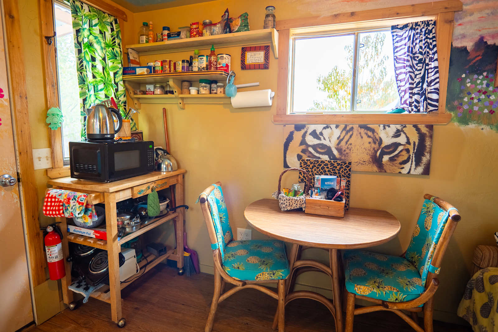 Shangri La in the Desert - Colorado City, Arizona - glamping.directory