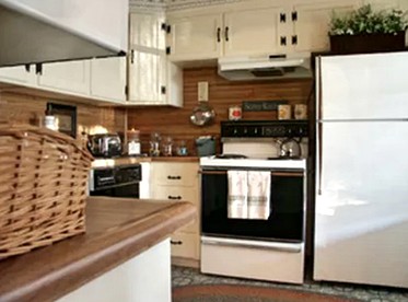 Spacious Pet-Friendly Accommodation for Two Guests near Lincoln, Nebraska - Lincoln, Nebraska - glamping.directory