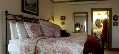 Spacious Pet-Friendly Accommodation for Two Guests near Lincoln, Nebraska - Lincoln, Nebraska - glamping.directory