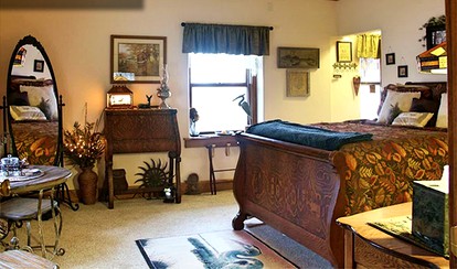 Spacious Pet-Friendly Accommodation for Two Guests near Lincoln, Nebraska - Lincoln, Nebraska - glamping.directory