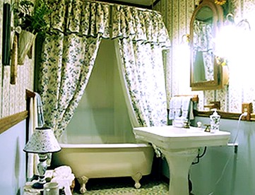 Spacious Pet-Friendly Accommodation for Two Guests near Lincoln, Nebraska - Lincoln, Nebraska - glamping.directory