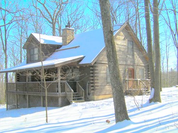 Spacious and Rustic Cabin Rental in the Woods near Catoctin Mountain Park, Maryland - Thurmont, Maryland - glamping.directory