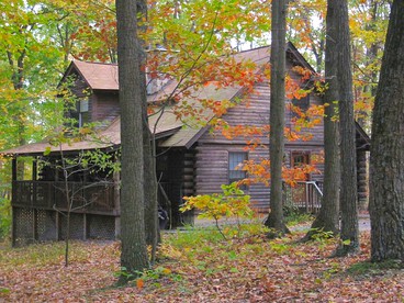 Spacious and Rustic Cabin Rental in the Woods near Catoctin Mountain Park, Maryland - glamping.directory
