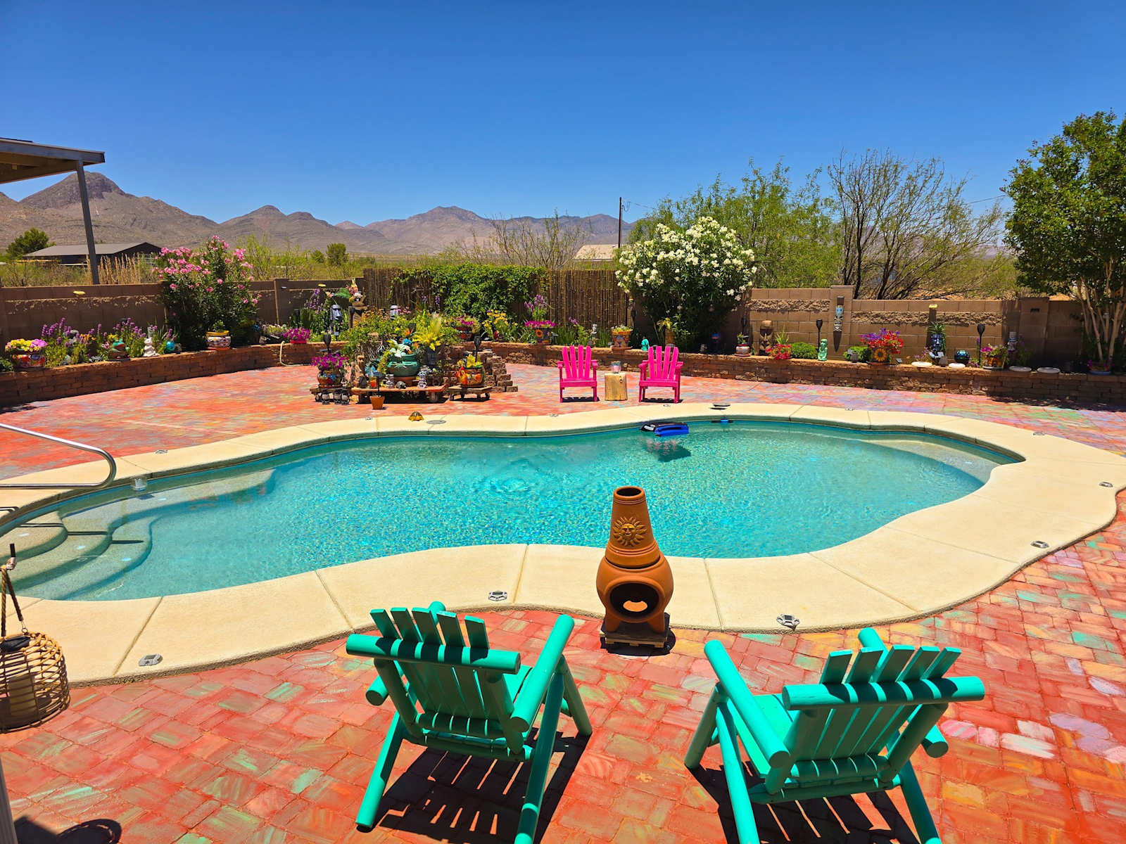 Karla's Hummingbird Guest Ranch - Huachuca City, Arizona - glamping.directory
