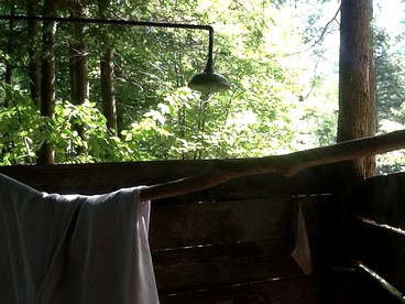 Charming Cottage Rental with Antique Decor in Narrowsburg, New York - Narrowsburg, New York - glamping.directory