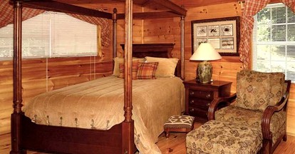 Rustic Wooden Cottage with Hot-Tub and Hiking Trails in Newport, Tennessee - Newport, Tennessee - glamping.directory