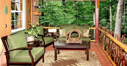 Rustic Wooden Cottage with Hot-Tub and Hiking Trails in Newport, Tennessee - Newport, Tennessee - glamping.directory