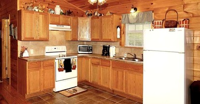 Rustic Wooden Cottage with Hot-Tub and Hiking Trails in Newport, Tennessee - Newport, Tennessee - glamping.directory