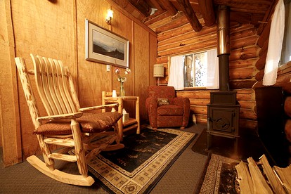 Charming Log Cabin Rental with Wood-Burning Stove near Anchorage, Alaska - Tyonek, Alaska - glamping.directory