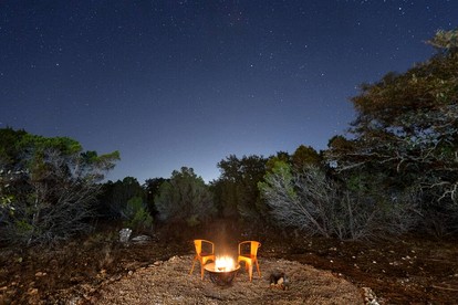 Charming Texas Tiny House with Private Hot Tub for the Best Glamping in Wimberley - Wimberley, Texas - glamping.directory