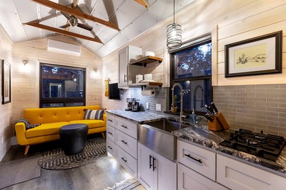 Charming Texas Tiny House with Private Hot Tub for the Best Glamping in Wimberley - Wimberley, Texas - glamping.directory
