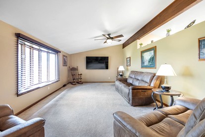 Serene Riverside Retreat with Air Hockey and Pool Table in Little Suamico, Wisconsin - Suamico, Wisconsin - glamping.directory