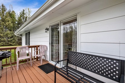 Serene Riverside Retreat with Air Hockey and Pool Table in Little Suamico, Wisconsin - Suamico, Wisconsin - glamping.directory