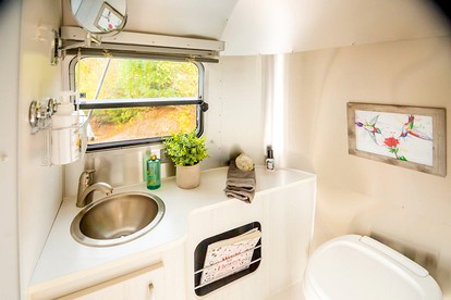 Beautiful Airstream Glamping Site for Romantic Weekends Away in North Carolina - Jonas Ridge, North Carolina - glamping.directory