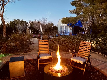 Beautiful Vacation Rental with Hot Tub Perfect for Glamping in Joshua Tree - Joshua Tree, California - glamping.directory