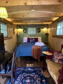Shepherd’ Hut on the Conewago Creek - Elizabethtown, Pennsylvania - glamping.directory