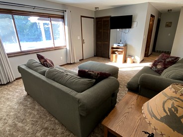 Pet-Friendly, Wonderful Waterfront Family Getaway Cabin with Private Access to Lake Mitchell & Lake Cadillac in Michigan - Cadillac, Michigan - glamping.directory