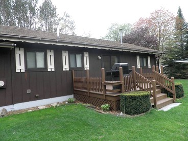 Pet-Friendly, Wonderful Waterfront Family Getaway Cabin with Private Access to Lake Mitchell & Lake Cadillac in Michigan - Cadillac, Michigan - glamping.directory