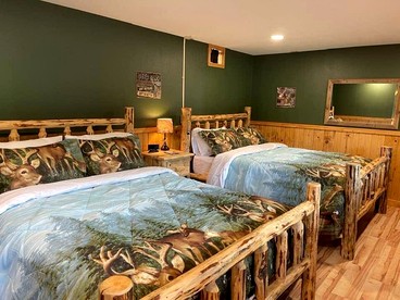 Family-Friendly Cabin Suite Rental near Thompson Falls, Montana - glamping.directory