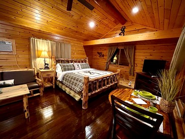 Family-Friendly Cabin Suite Rental near Thompson Falls, Montana - Thompson Falls, Montana - glamping.directory