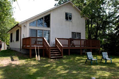 Comfy Sweet Cottage with BBQ Surrounded by Nature in Michigan - glamping.directory
