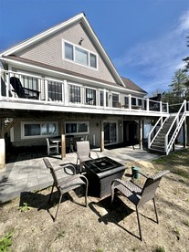 Waterfront Cottage with Equipped Deck and Private Dock in Maine - glamping.directory