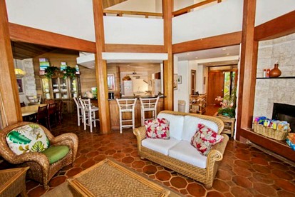 Luxurious Villa Rental on the Beach on Kauai, Hawaii - Kauai, Hawaii - glamping.directory