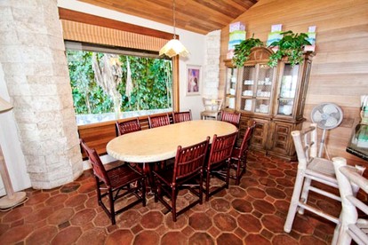Luxurious Villa Rental on the Beach on Kauai, Hawaii - Kauai, Hawaii - glamping.directory