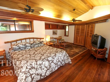 Luxurious Villa Rental on the Beach on Kauai, Hawaii - Kauai, Hawaii - glamping.directory