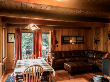 Secluded Ski-In and Ski-Out Cabin with Private Sauna on Mount Hood in Oregon - Government Camp, Oregon - glamping.directory