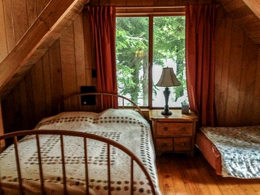 Secluded Ski-In and Ski-Out Cabin with Private Sauna on Mount Hood in Oregon - Government Camp, Oregon - glamping.directory