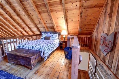 Rustic Log Cabin Rental in Logan, Ohio, for Dreamy Glamping Stays in Hocking Hills - Logan, Ohio - glamping.directory