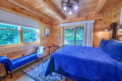 Rustic Log Cabin Rental in Logan, Ohio, for Dreamy Glamping Stays in Hocking Hills - Logan, Ohio - glamping.directory