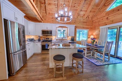 Rustic Log Cabin Rental in Logan, Ohio, for Dreamy Glamping Stays in Hocking Hills - Logan, Ohio - glamping.directory