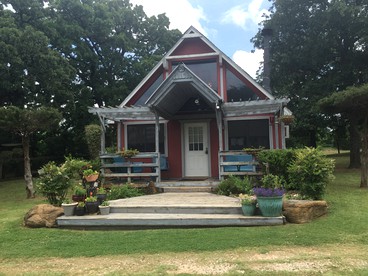 Rustic and Contemporary Lake Cabin Camping near Dallas, Texas - glamping.directory