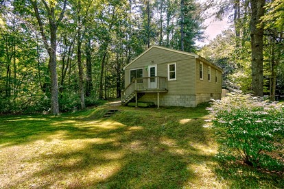 Peaceful Waterfront Cottage on Crooked River near Portland and Sebago Lake, Maine - glamping.directory