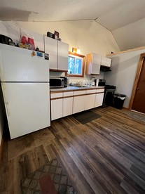 Peaceful Waterfront Cottage on Crooked River near Portland and Sebago Lake, Maine - Casco, Maine - glamping.directory